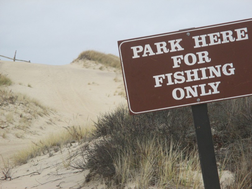 Surfcasting "Park here for fishing"