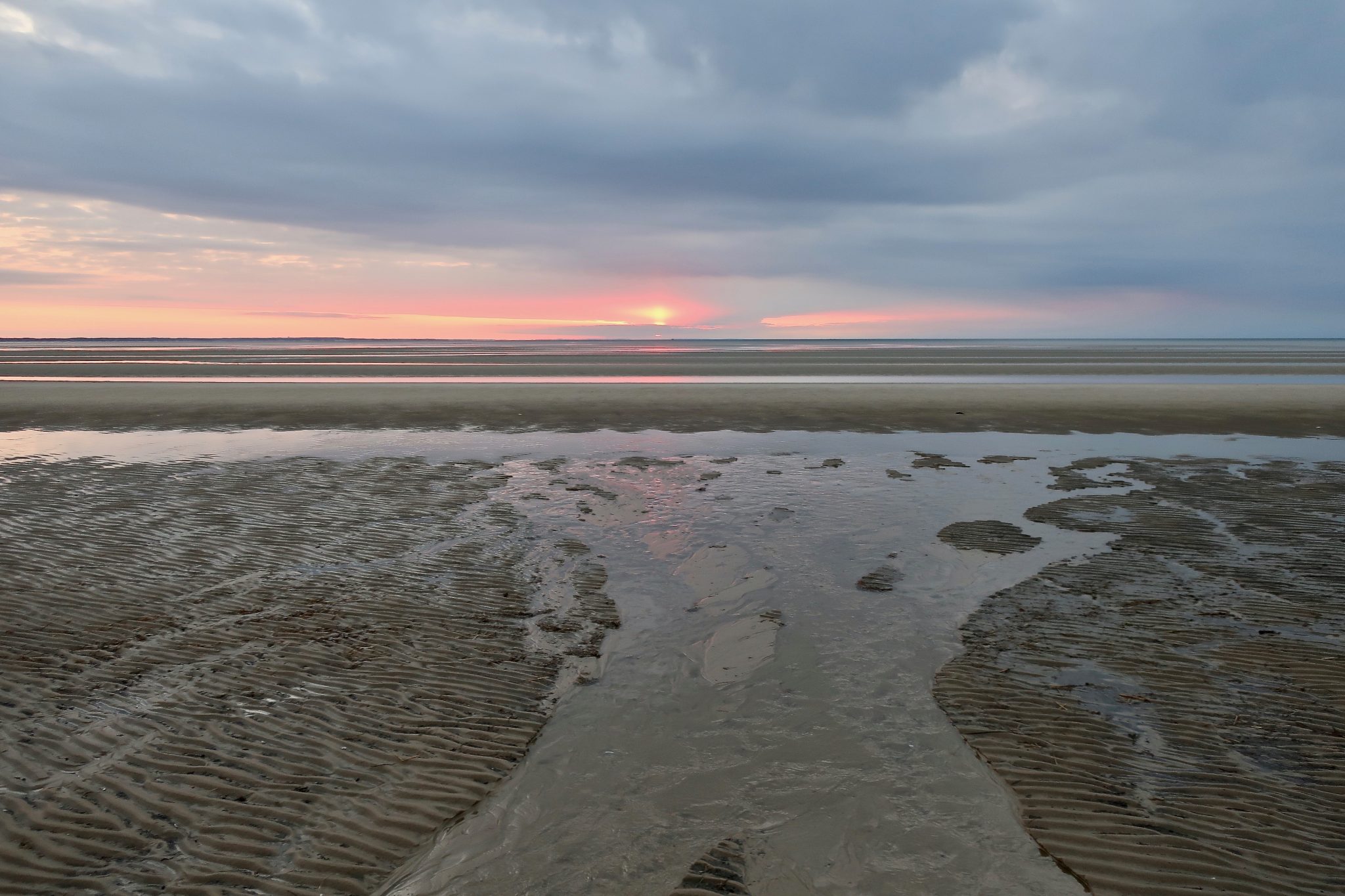 Kingsbury Beach Low Tide Sunset – Slideshow - Cape Cod Wave